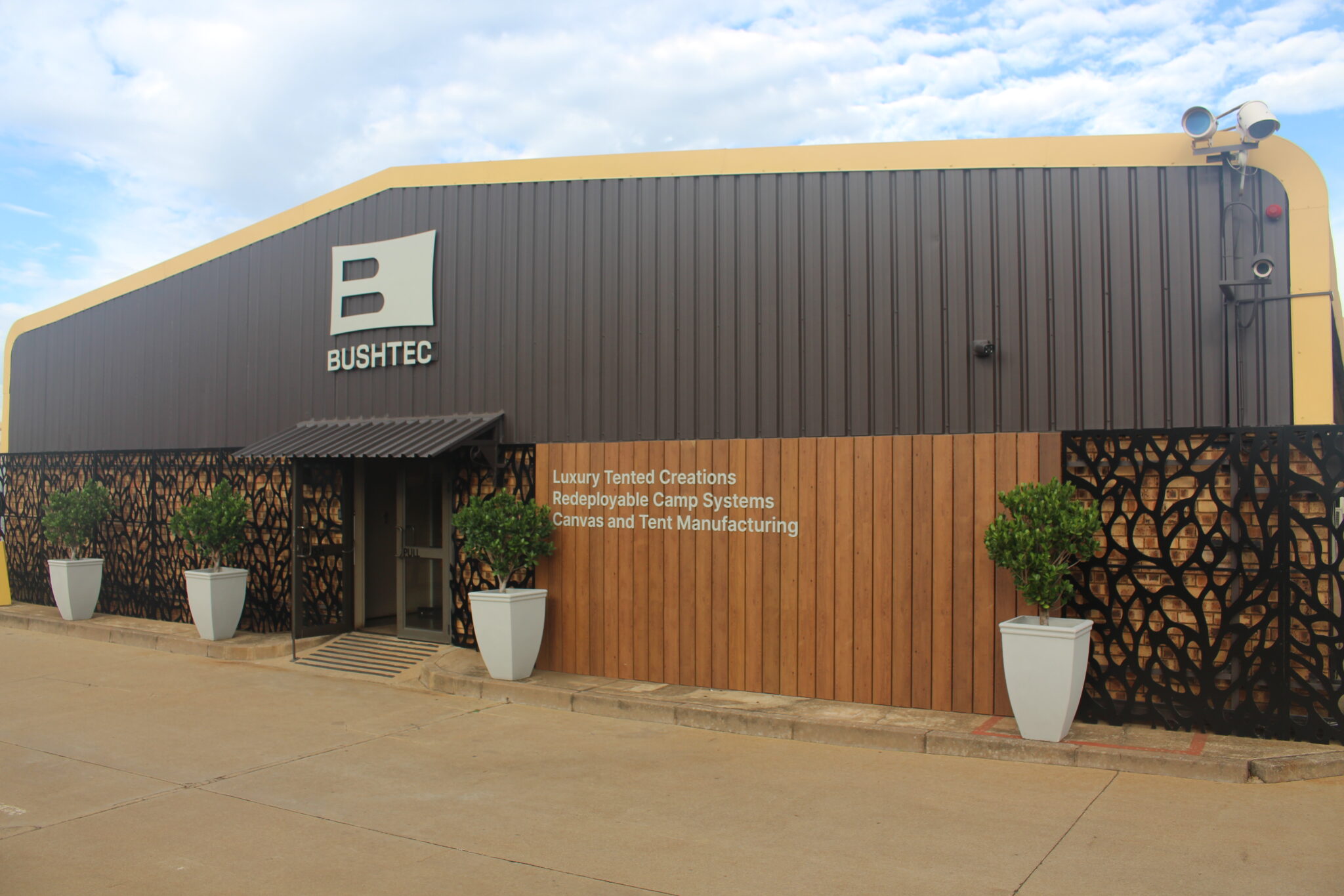 Contact Us | Talk to the Team | Luxury Safari Tents | Bushtec